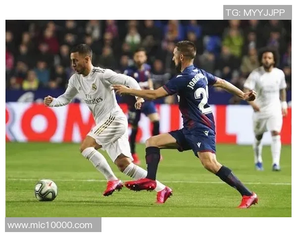 提升球星足球速度的训练方法与技巧解析 提升球星足球速度的训练方法与技巧解析